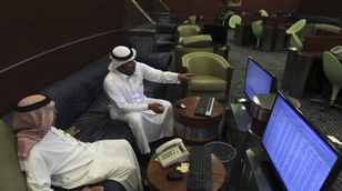 تباين الأسواق الخليجية لترقب نتائج البيانات المالية للشركات