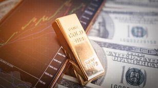 الذهب والسندات الأميركية تتراجع بعد تصريحات "باول" عن الفائدة