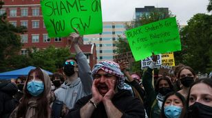 مطالب الطلاب وقف حرب غزة وقطع العلاقات الجامعية مع إسرائيل