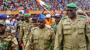 حبيب بوري: المجلس العسكري بالنيجر لا يمكن أن يُخرج السفير الفرنسي بالقوة