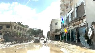 الكلمة الأولى.. السلطات الليبية تقسم درنة وتبدأ إخلاء الأحياء المتضررة