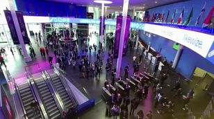 موفد "الشرق": "المؤتمر العالمي للجوال" في برشلونة يكشف عن ابتكارات جديدة ومذهلة
