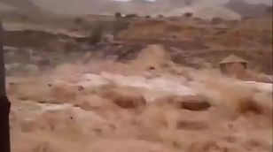 وفاة 16 شخصا بسبب السيول في عُمان