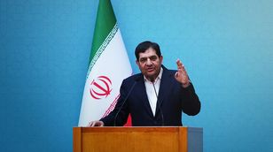 الكلمة الأولى |  إيران تعقد اجتماعا عاجلا بقيادة نائب الرئيس محمد مخبر