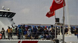 المهاجرون غير الشرعيين في تونس.. رفض مجتمعي ومصير مجهول