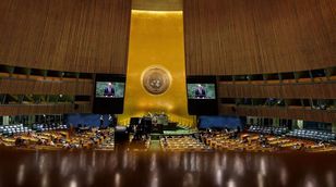 كيف تتعامل الجمعية العامة للأمم المتحدة مع قضايا الشرق الأوسط الملحة؟