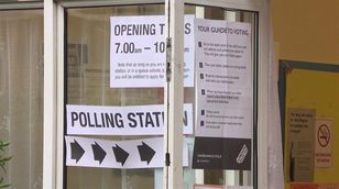 موفد "الشرق": استمرار عمليات فرز أصوات الناخبين في الانتخابات المحلية البريطانية
