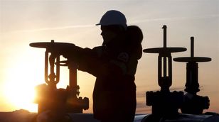 "تاسي" السعودي يتجاهل ارتفاع أسعار النفط ويستمر بالتراجع