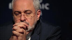 إيران.. جواد ظريف في مرمى هجوم "الأصوليين"