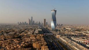 السعودية تتوقع نمو القطاع غير النفطي 5.9% خلال 2023