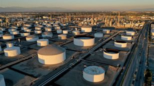 فهد بن جمعة: تمديد السعودية لخفض الإنتاج الطوعي دفع أسعار النفط للارتفاع