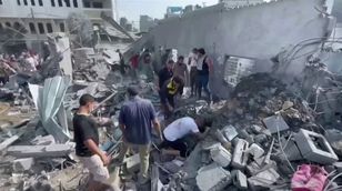 مراسل الشرق: ضربات من الجو والمدفعية الإسرائيلية على خان يونس ومحيطها