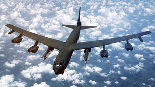 استعدادات أميركية لسيناريو التشكيك في الانتخابات.. وقاذافات "B-52" تصل الشرق الأوسط 