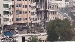 مراسل "الشرق": الجيش الإسرائيلي يفجّر أحد مباني مستشفى الشفاء في غزة