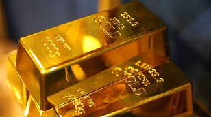 الذهب يتجه لتسجيل أعلى مستوياته في نحو أسبوعين