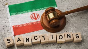 كيف ستؤثر وفاة "رئيسي" على الاقتصاد الإيراني المكبّل بالعقوبات؟