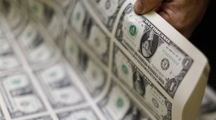 أحمد نجم: الاضطرابات على الدولار مؤقتة قبل أن يشهد بعض الثبات 