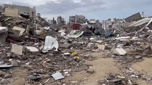 مراسل "الشرق": ترقب لوصول شحنات المساعدات الطبية إلى غزة 