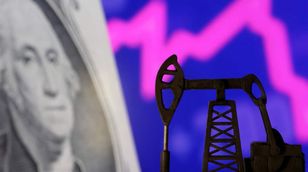شيرواني: تراجع الدولار يخدم أسعار النفط 