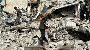 مراسل "الشرق": الفصائل الفلسطينية تفجّر منزلاً مفخخاً أثناء تواجد قوات إسرائيلية داخله 