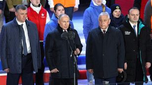 موفدة "الشرق": بوتين يتلقى تهاني وانتقادات بعد فوزه بالانتخابات الروسية