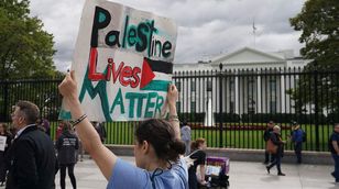 مظاهرات بواشنطن للمطالبة بوقف الدعم الأميركي لممارسات إسرائيل في غزة