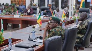 وليد عباس: فرنسا ترحب بدعم إيكواس حال التدخل العسكري في النيجر