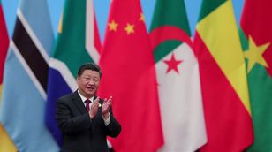 ما أهمية زيارة وزير خارجية الصين لتونس في العلاقات الإفريقية الصينية؟